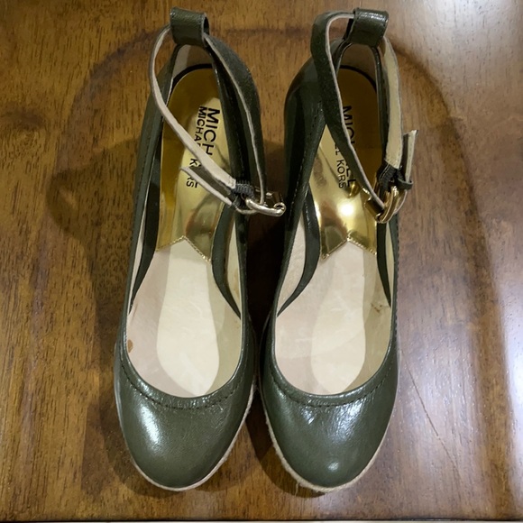 Micheal Kors Greed wedges - Picture 1 of 7